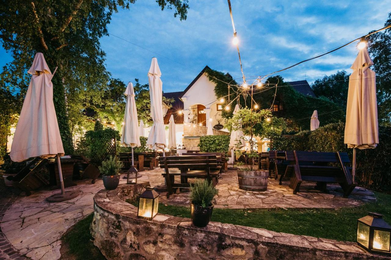 Oleander Romantik Zimmer Trausdorf an der Wulka Экстерьер фото