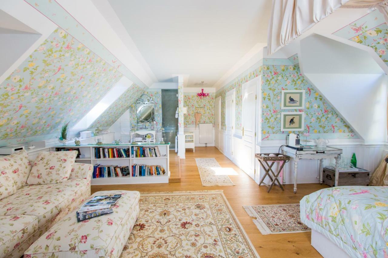 Oleander Romantik Zimmer Trausdorf an der Wulka Экстерьер фото